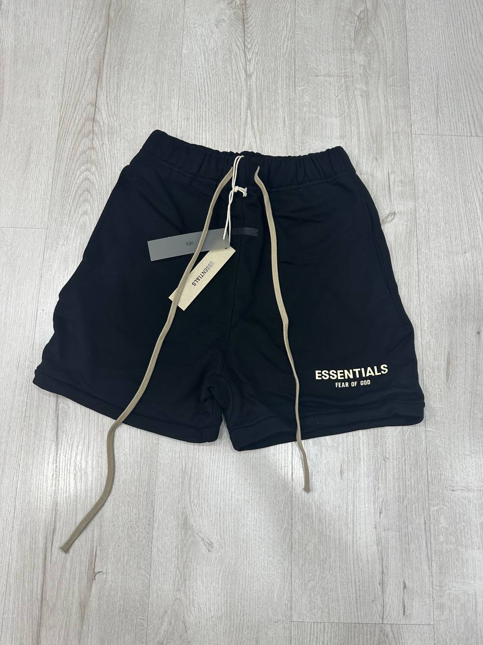 Шорти Essentials